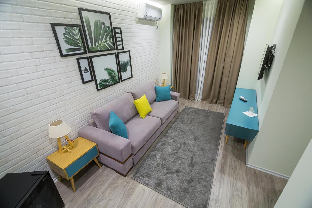 Hotel Regal Korce Buitenkant foto