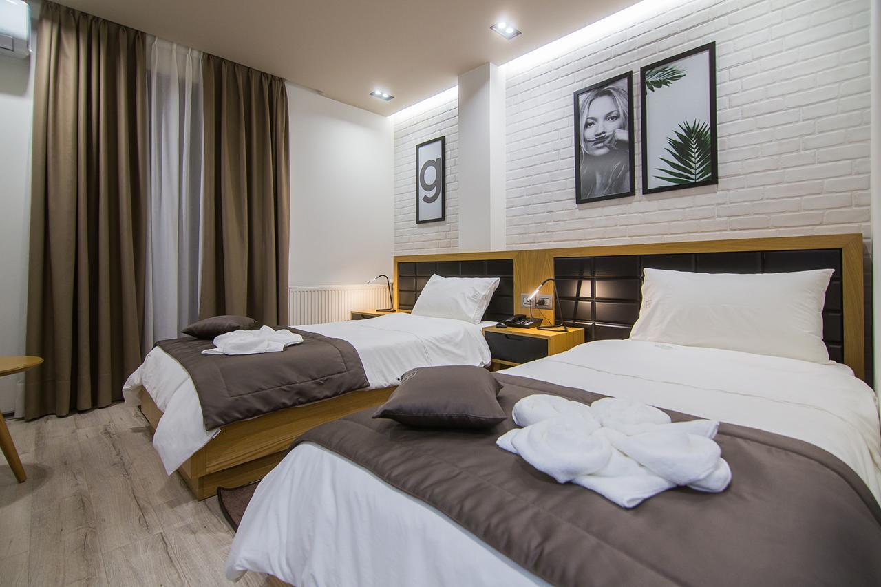 Hotel Regal Korce Buitenkant foto